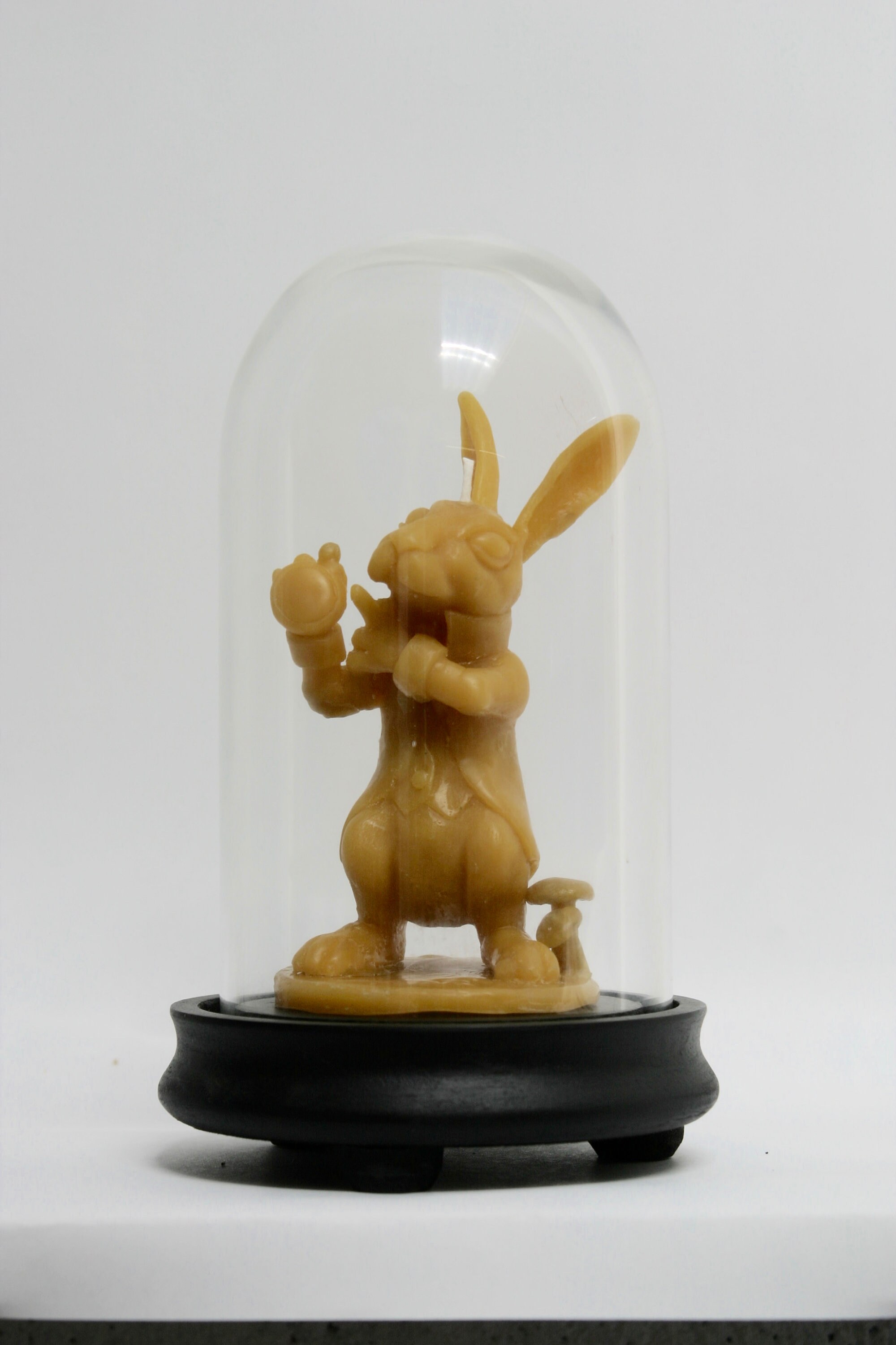 Bougie 100% Naturelles à La Cire d'abeille. Bougie Lapin Blanc. Alice Au Pays Des Merveilles