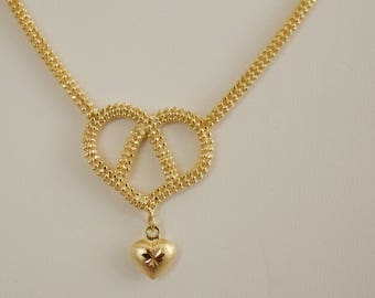 18k Gold. Beautiful Solid 18k Gold Necklace.