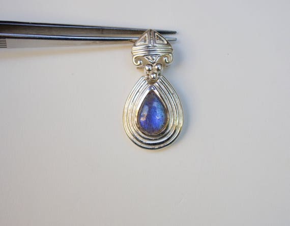 Sterling Silver. Labradorite. Cute Sterling Silver With Labradorite Pendant.