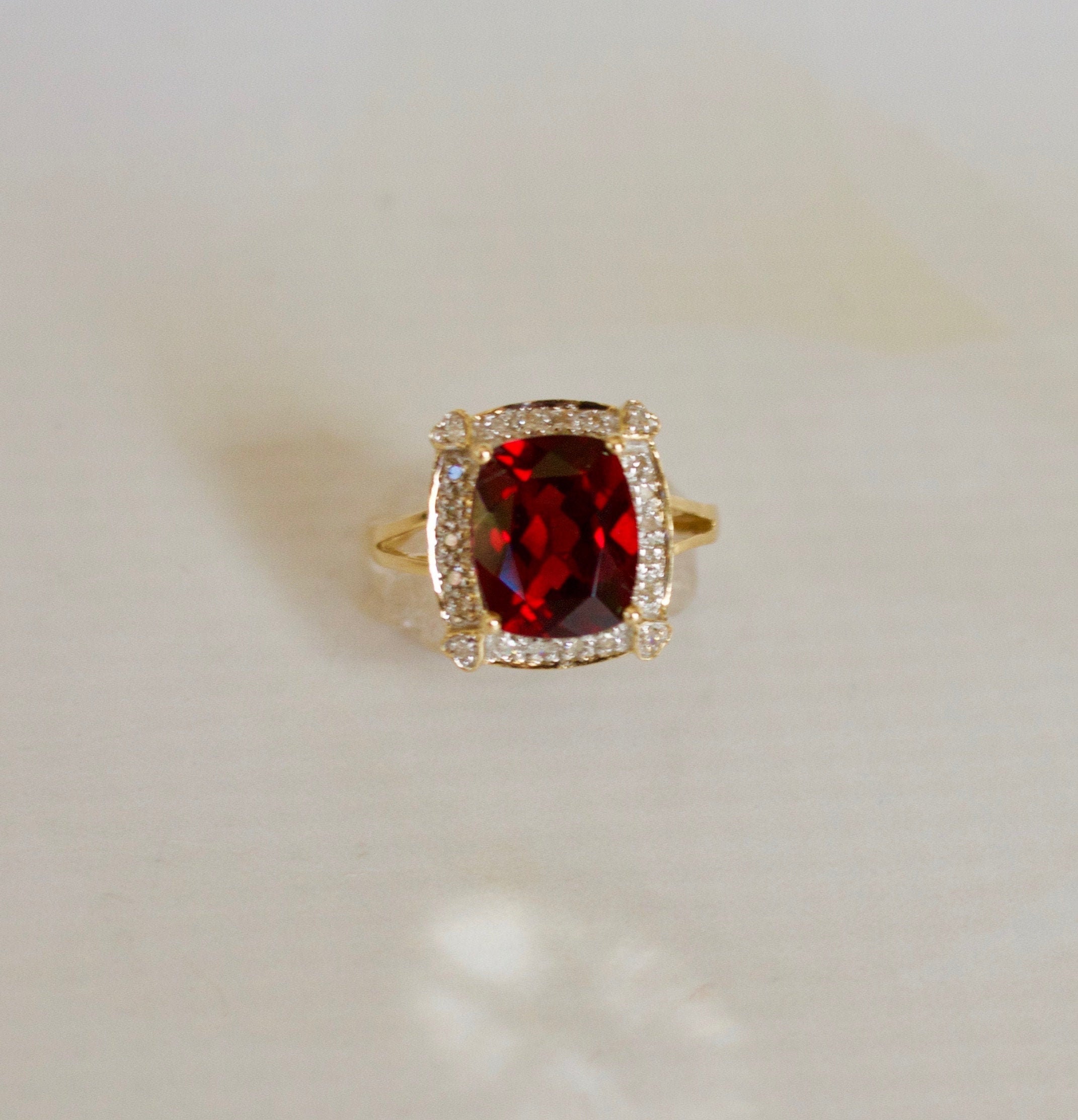 Elegant, Red Garnet And Diamond Ring Set In 14k Solid Yellow Gold.