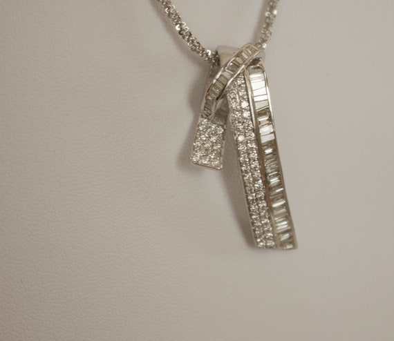 Diamonds. Gorgeous 18k Solid White Gold With Diam… - image 1