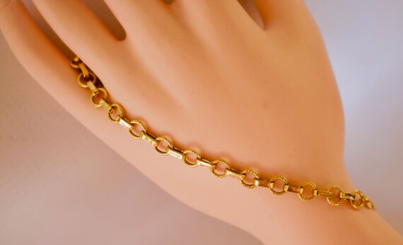 Beautiful 14k Solid Yellow Gold Bracelet. - image 5