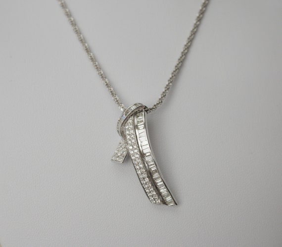 Diamonds. Gorgeous 18k Solid White Gold With Diam… - image 6