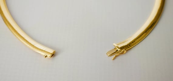 18k Sold Gold Omega Necklace. Beautiful solid 18k… - image 4