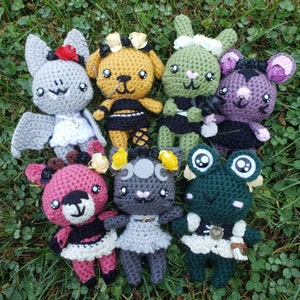 Witches&#39; Familiars - 7 Animals and Goth Outfits - Amigurumi Pattern PDF