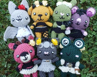 Witches' Familiars - 7 Animals and Goth Outfits - Amigurumi Pattern PDF