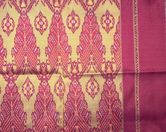 HSF 041, Silk Fabric, Handwoven Silk Fabric with hand dyed from Cambodia, Khmer silk art, Khmer Houl design