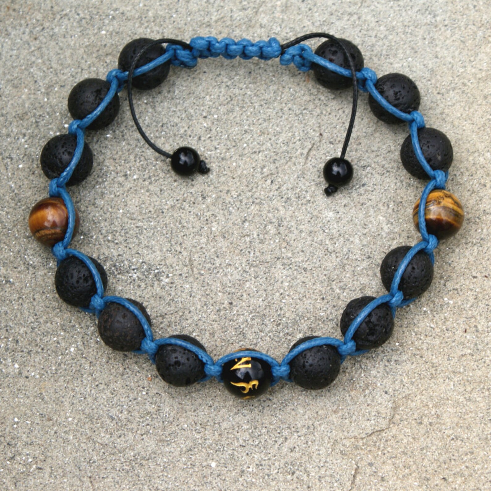 Bracelet Shamballa Force Volcanique Homme main image 0
