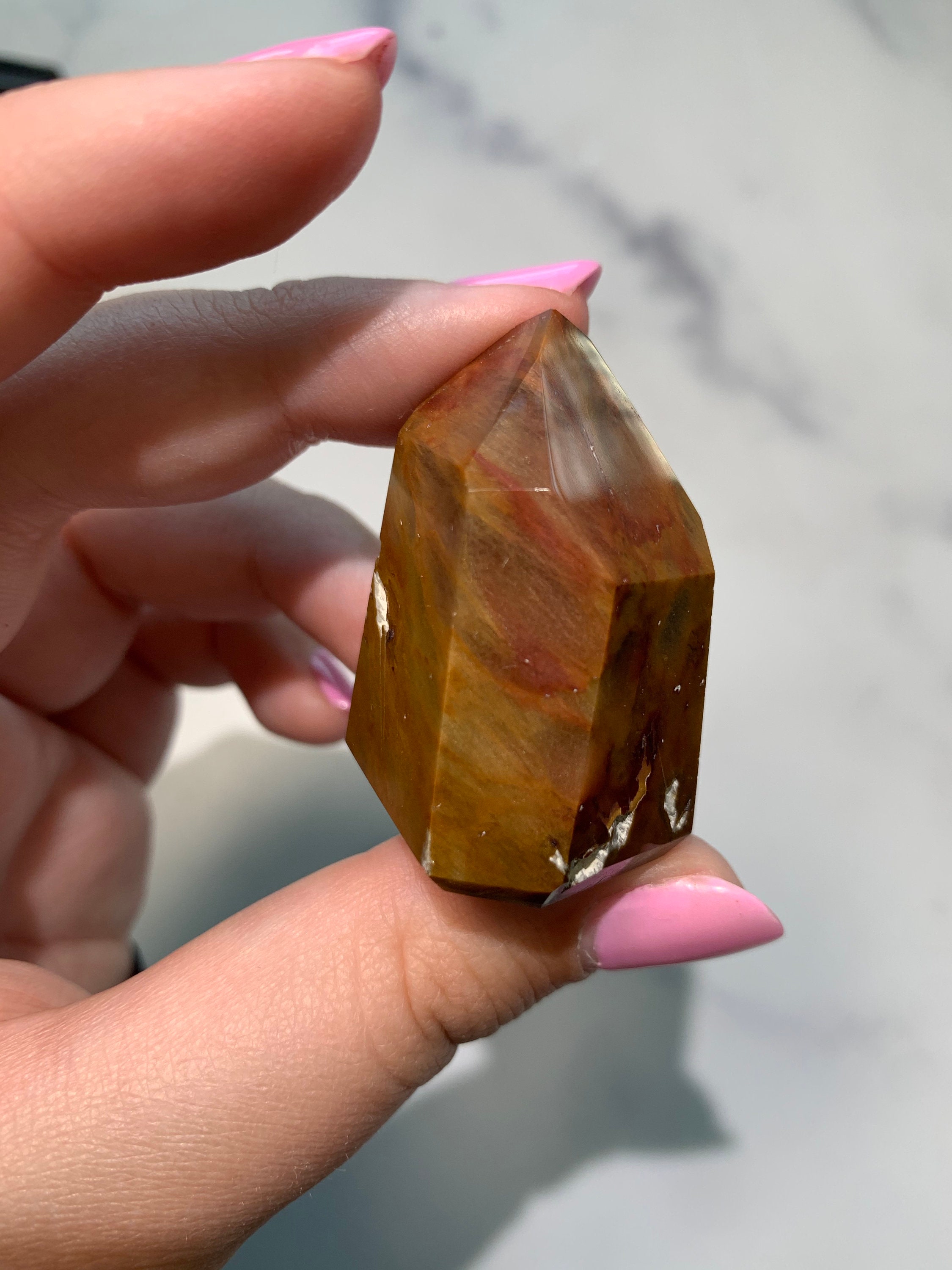 Mini Q Quartz Polished Mini Quartz Tower With Opaque Blended Warm Tone Amphibole ...