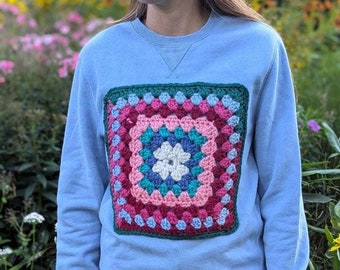Crochet patch crew neck sweatshirt