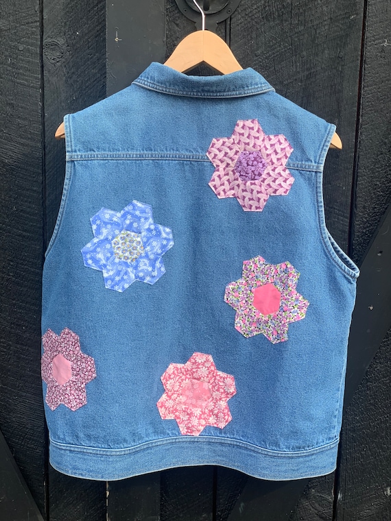 ヴィンテージデニムベスト：手縫い花柄キルトパッチ、サイズL - Etsy 日本