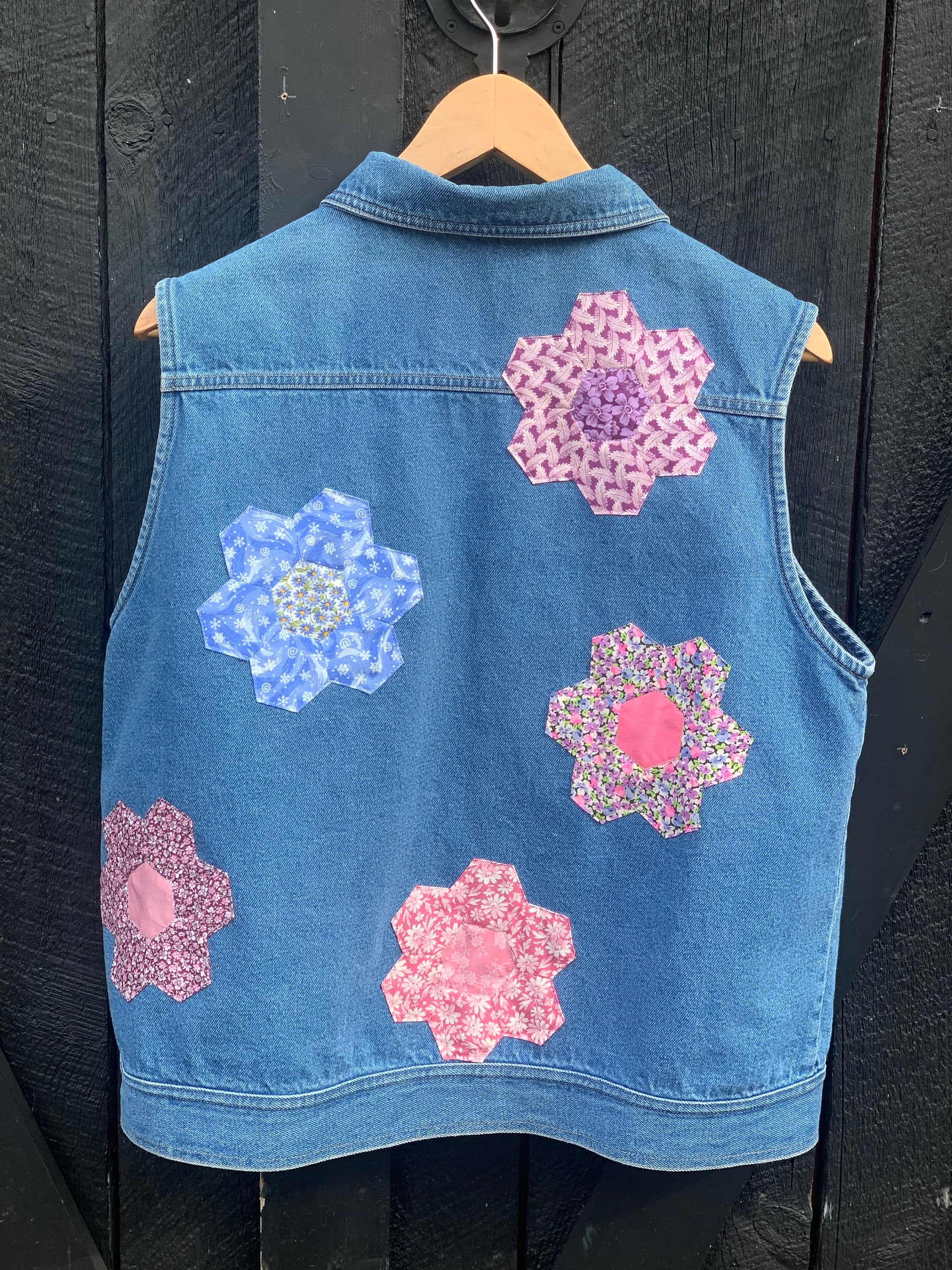 ヴィンテージデニムベスト：手縫い花柄キルトパッチ、サイズL - Etsy 日本