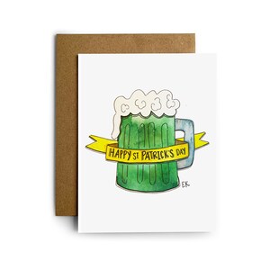 Tarjeta de felicitación de cerveza verde de Eileen Graphics • Hecho en Newport, RI • Día de San Patricio • Irlandés • Beber Buddy • Suerte • Día del Desfile del Centro
