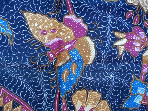 Hand Batiked Aquarium Sarongs Blue Background Hand Batiked Aquarium Sarongs Blue Background