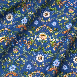 Liberty of London (tessuto in cotone Tana Lawn) - 2024 Collezione Floranation Rosemaling C - 50 cm