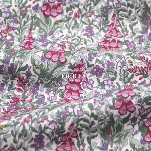 Liberty Quilting - Lasenby Cotton - Tessuto Postcard From the Highlands (Mull Foxgloves A) - 50 cm