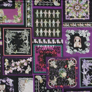 Könnte beinhalten: Lila und schwarzer Stoff mit einem sich wiederholenden Muster aus gerahmten Bildern. Die Bilder zeigen Blumen, Vögel und ein Mädchen mit einer Krone. Der Text "FOREST FABRICS" ist in der Mitte des Stoffes sichtbar.