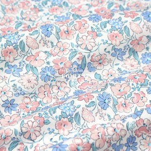 Liberty Quilting - Lasenby Cotton - Heirloom & collection (Floral Joy D) fabric  - 50cm