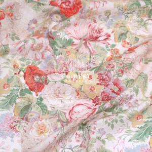 Liberty of London (Tessuto di cotone Tana Lawn) - Petali di pergamena A - 50 cm