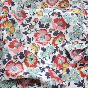 Liberty of London (tessuto in cotone Tana Lawn) - Poesia di papaveri C - 50 cm