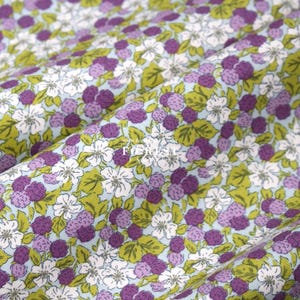 Liberty Quilting - Lasenby Cotton - Tessuto Postcard From the Highlands (Sweet Blackberries A) - 50 cm