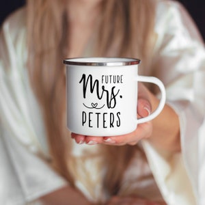 Taza de la futura señora, taza de camping, taza de fogata, taza de la futura señora, tazas de la señora, taza de campamento imagen 1