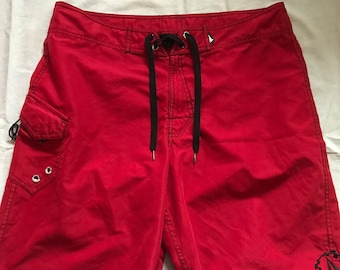 Volcom Herren Badehose Shorts Planer Rot Size 36'' - Schwimmen Surfen Ausrüstung