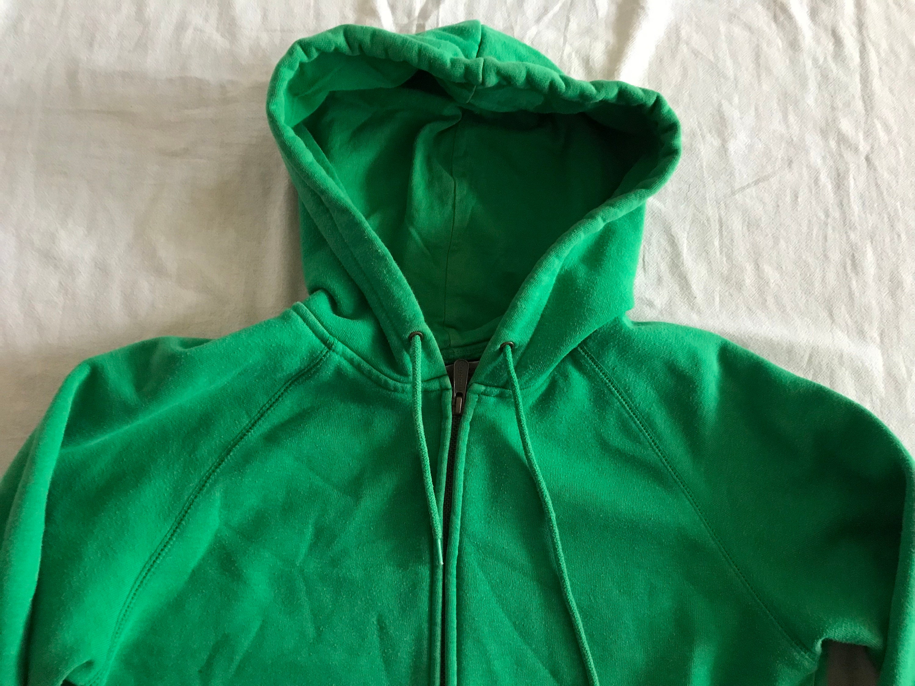 【送料&関税込】Carhartt Hooded Chase Sweat Dark Green CARHARTT WIP HOODED CHASE SWEATSHIRT DISCOVERY GREEN L NWT