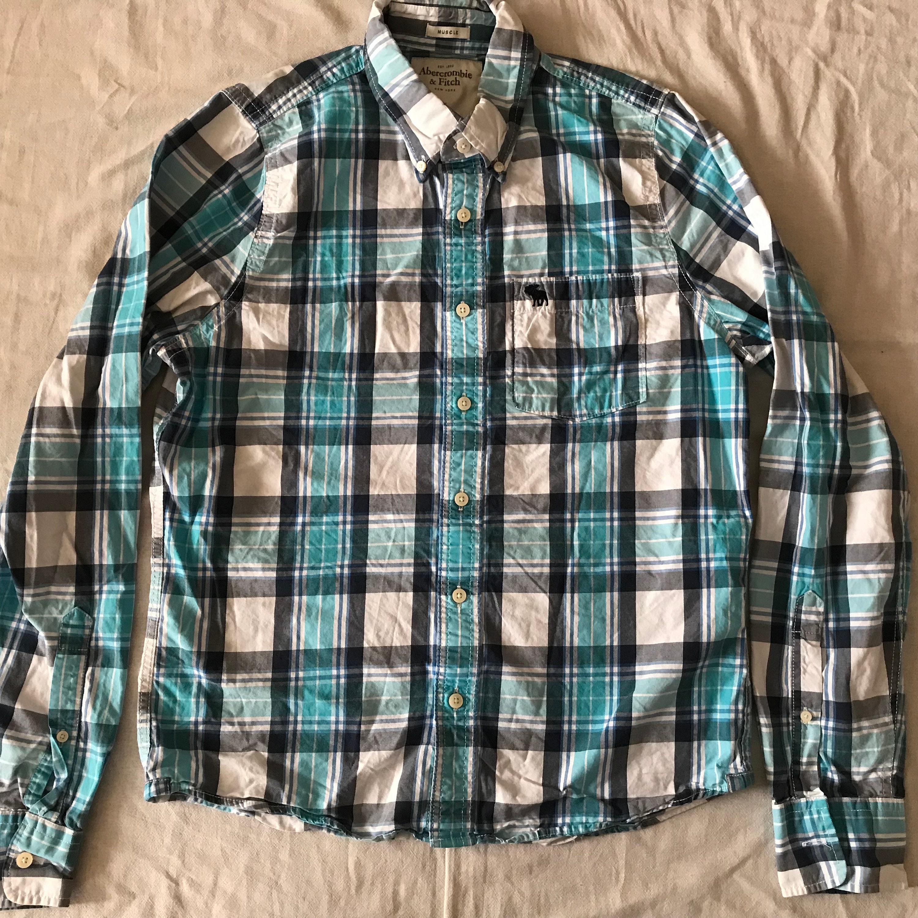 Abercrombie Fitch Camisa casual de manga larga muscular para