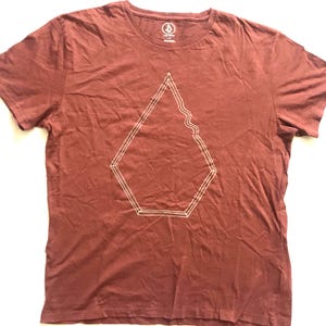 Volcom Men's T-Shirt Terracotta Red w/ Logo Graphic Print Large Size Classic Surfing Skateboarding Gear