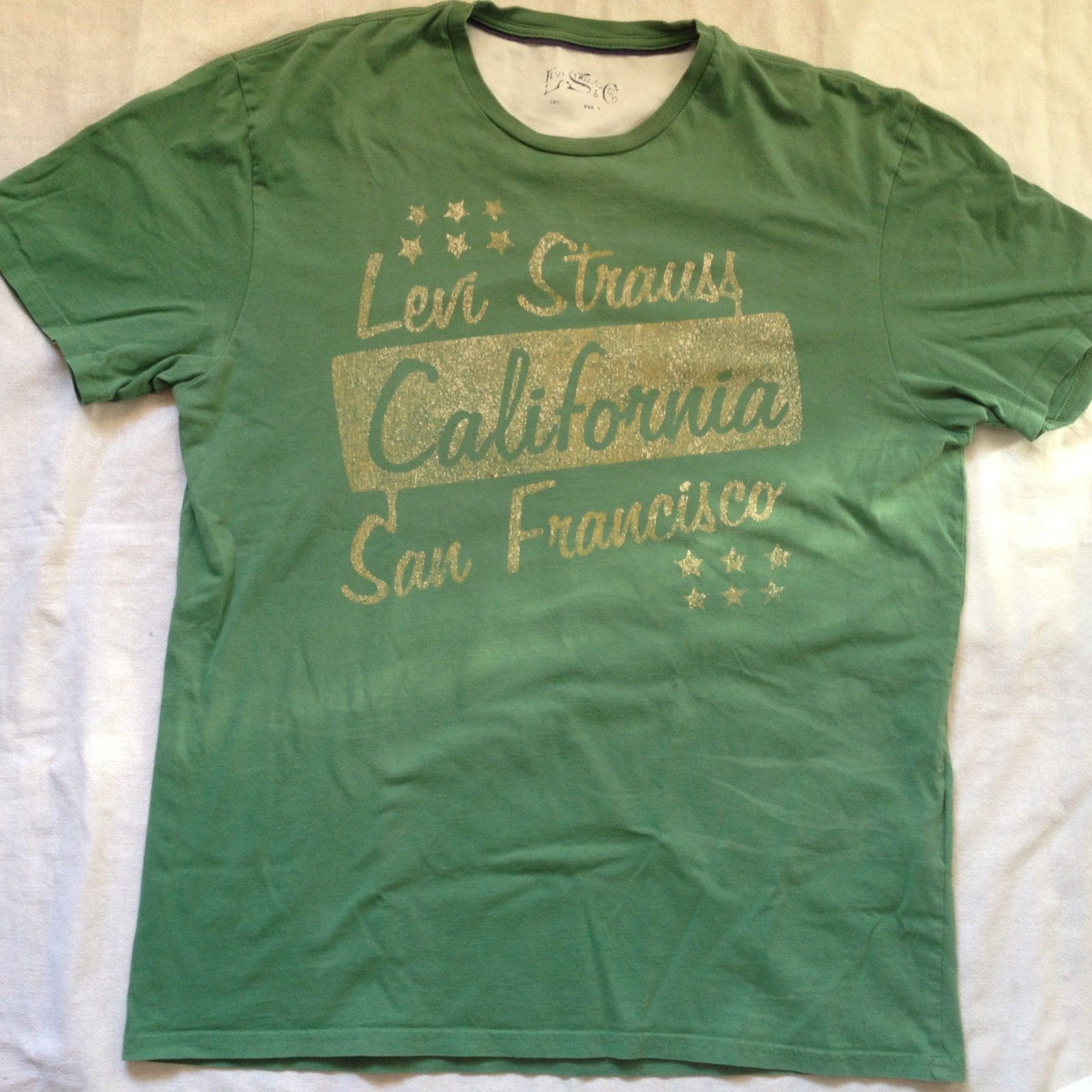 levis t shirt green