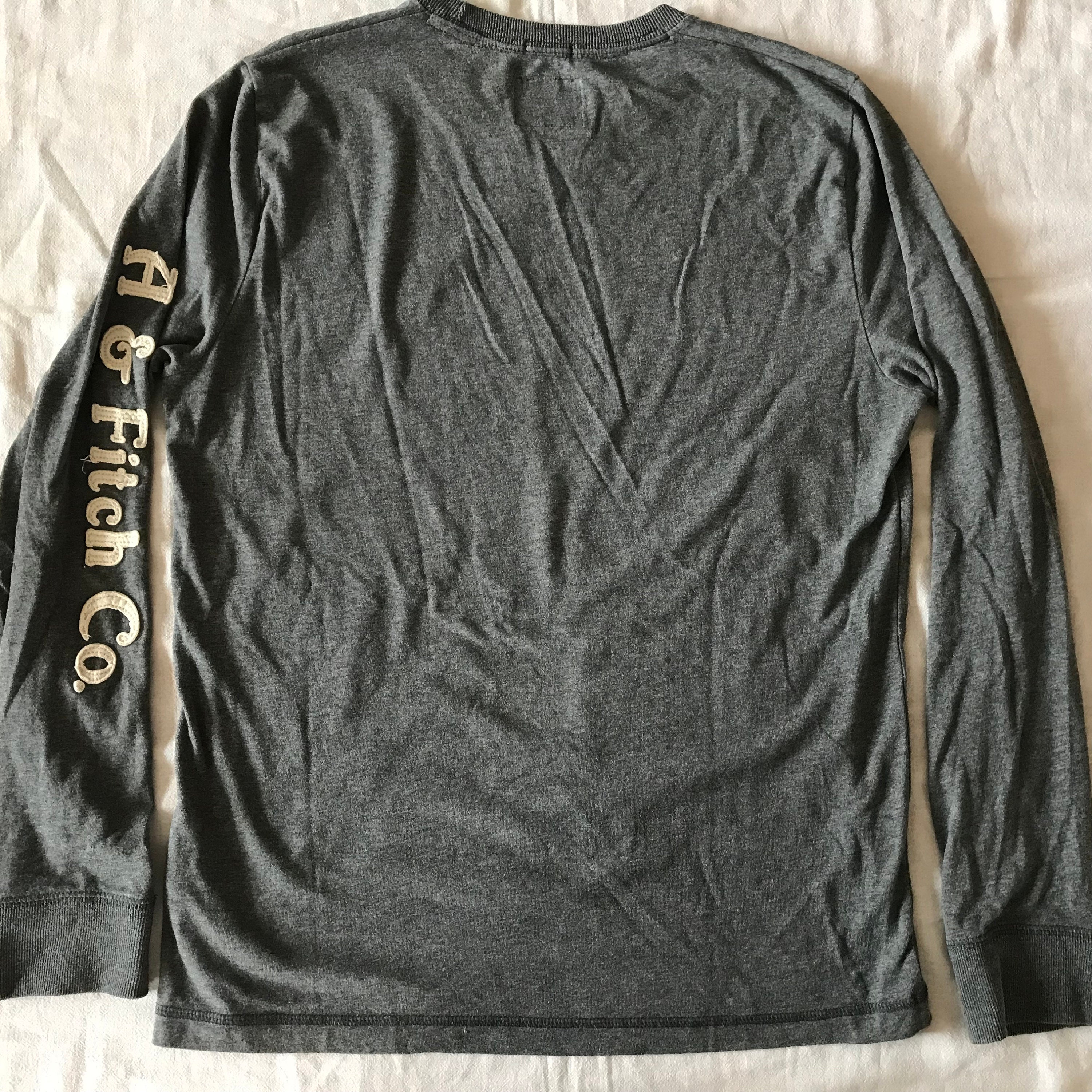 Abercrombie and Fitch New York Men's Muscle Long Sleeve T