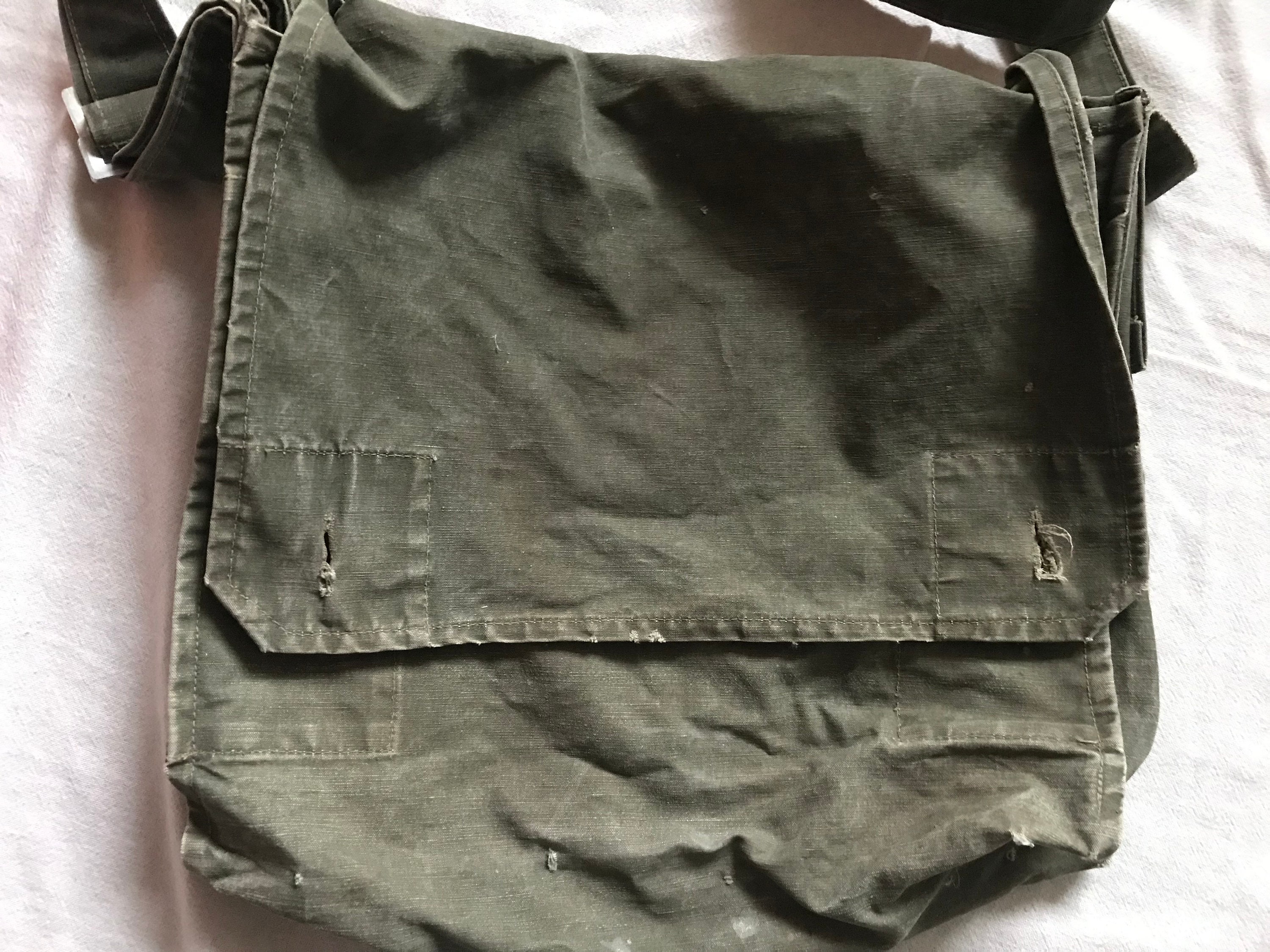 British Army Shoulder Bag, WWII - WWII Soldier