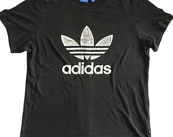 Adidas Women's Fronto Logo Graphic Print T-Shirt  US 12 UK 38-40 EU 44 Italia