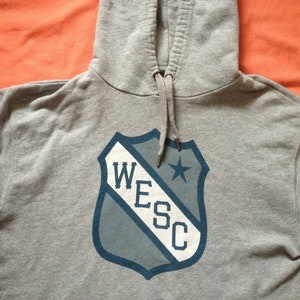 WeSC We Are The Superlative Conspiracy Sweden Classic Unisex Gray Hoodie Sweatshirt Cotton Medium Size image 2