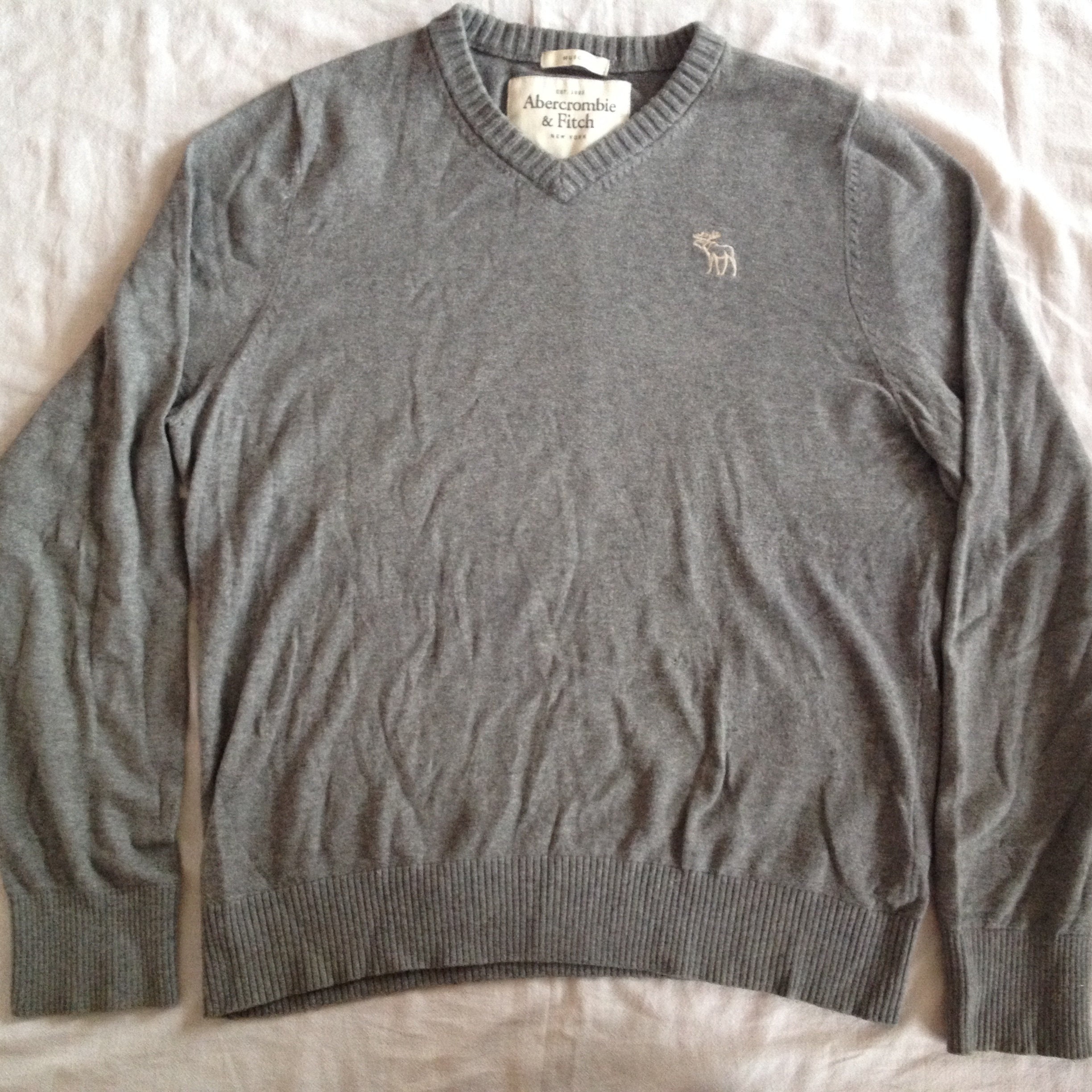 Abercrombie & Fitch Men's Dark Gray V-neck Pullover Sweater Abercrombie & Fitch Men's Dark Gray V-neck Pullover Sweater