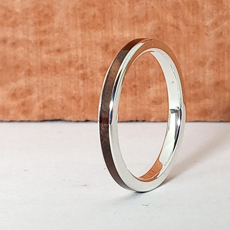 Bagues différentes et originales Bague en argent et bois de noyer Bague de mariage Cadeau pour les femmes et les hommes image 1