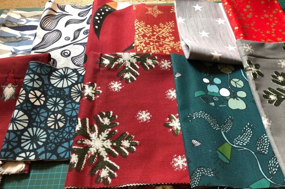 Petite Christmas Trees fabric Pack remnants patchwork bundle 100/%cotton