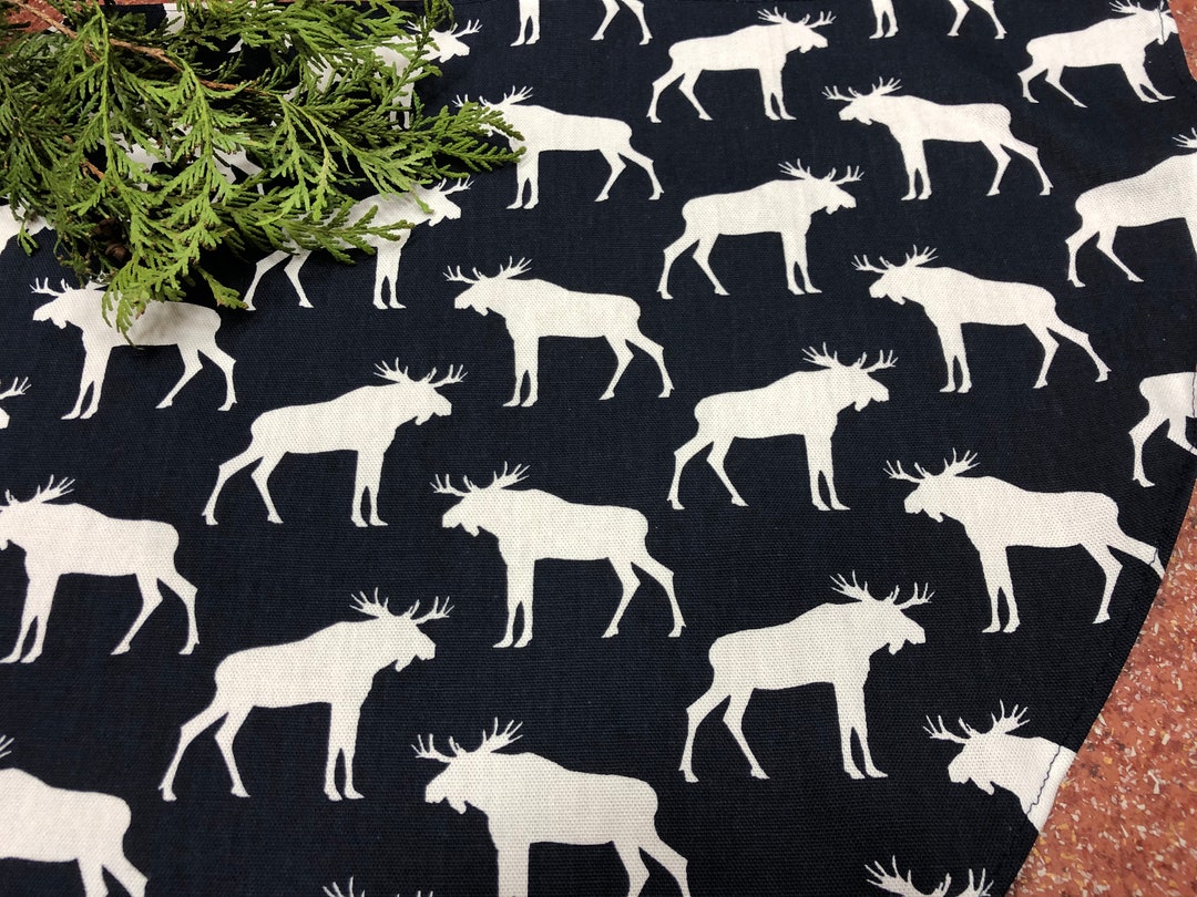 Navy Blue Tree Skirt With White Deer, Christmas Tree Skirt, Christmas Decor, Swedish Tree Skirt