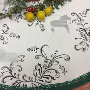 Christmas tree skirt, tree skirt, burlap tree skirt, rustic decorations, Christmas tree decor, tree skirt, Christmas gift