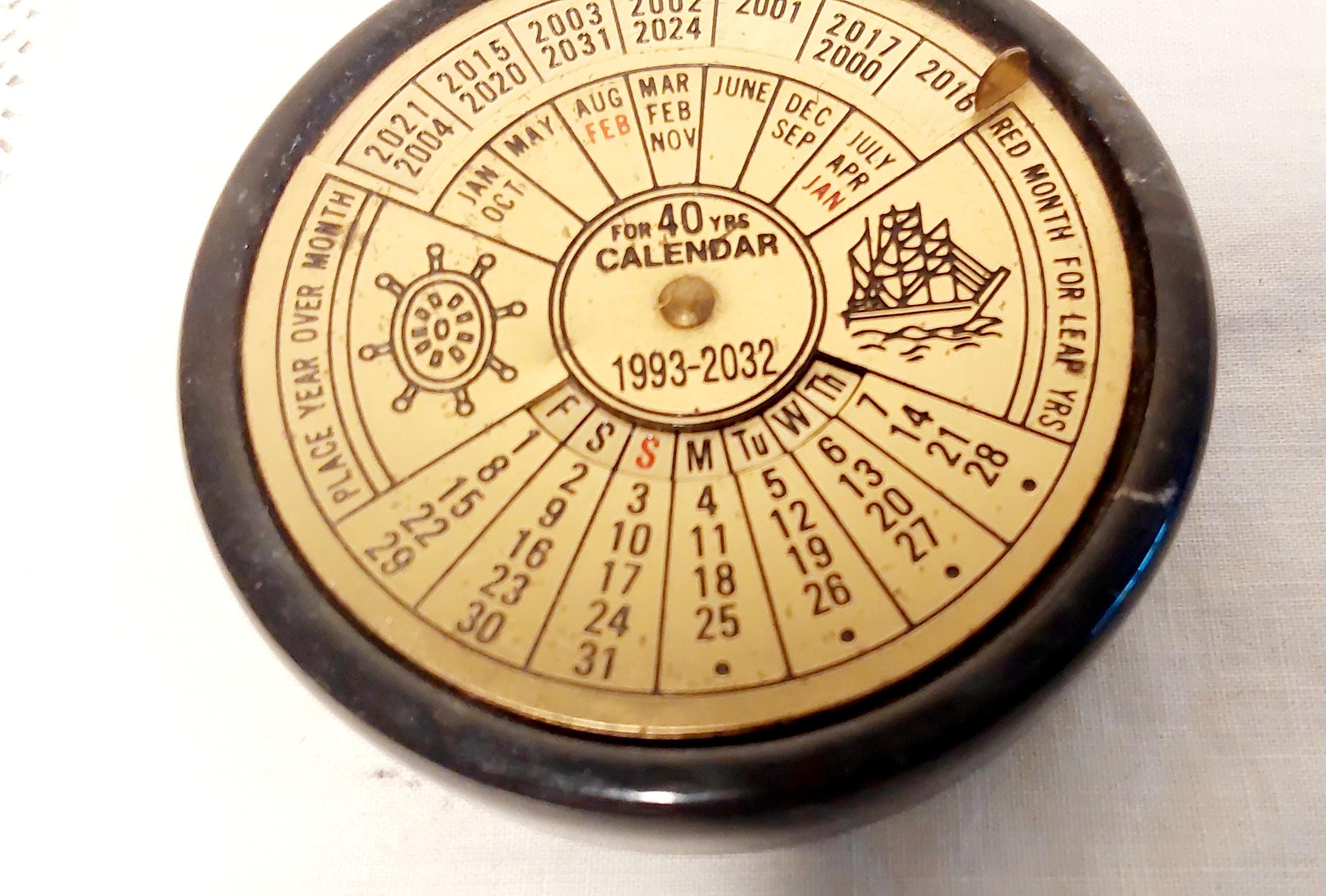 Vintage 40 Year Perpetual Calendar - Etsy