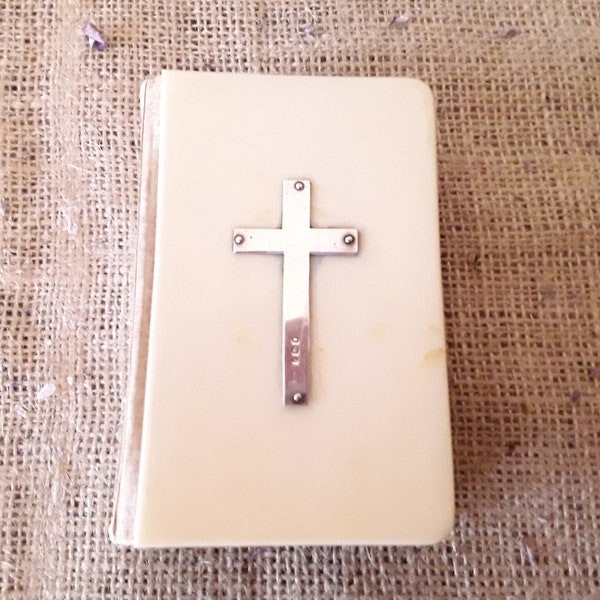 Livre antique d’hymnes de prière communs (avec croix d’argent)