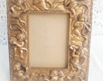 Vintage Style Cherub Picture Frame