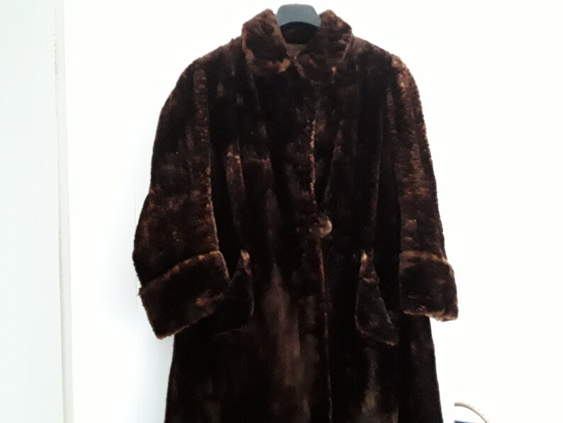Stunning Vintage Beaver Lamb Coat