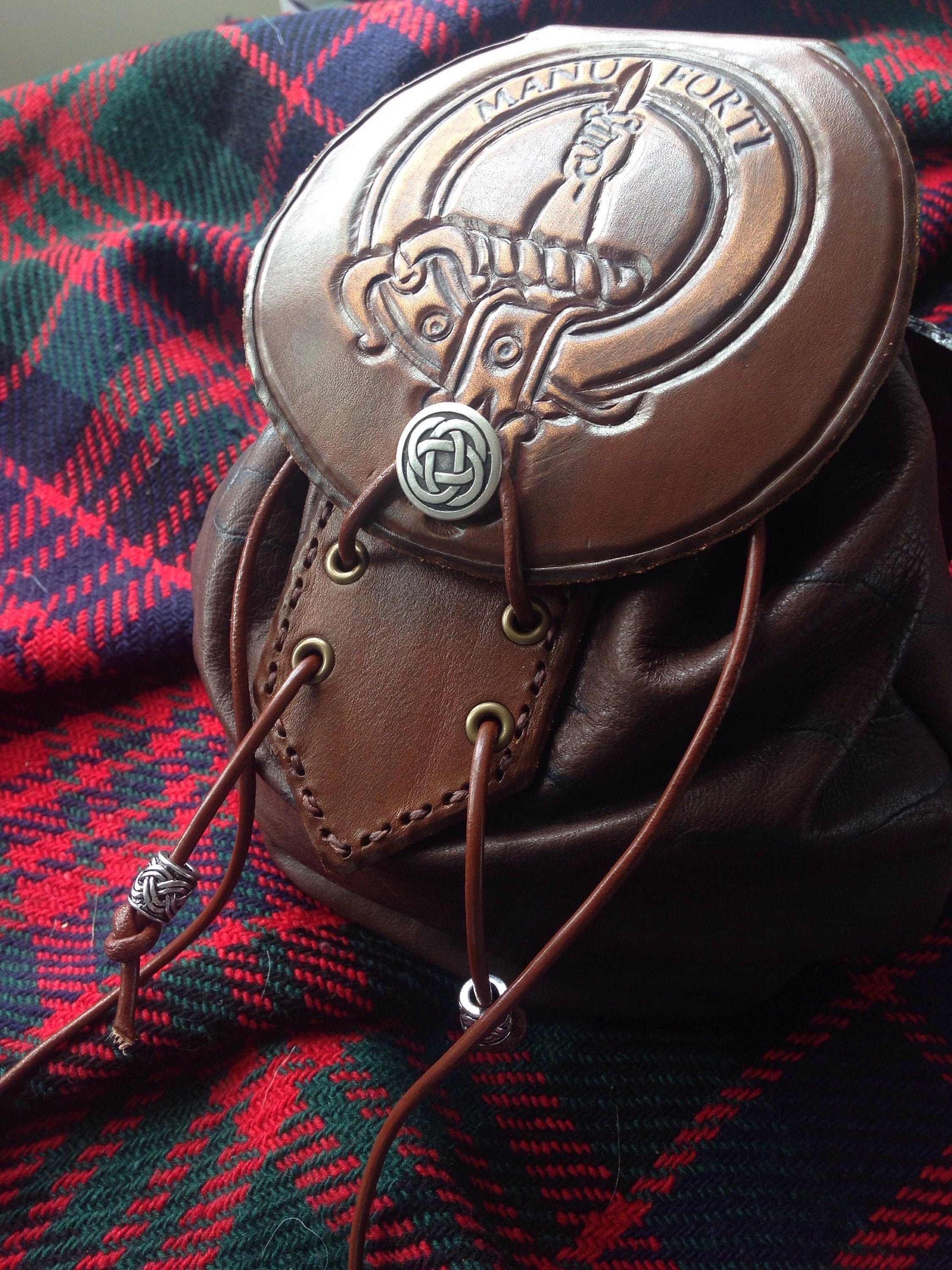 Épingle celtique en cuir noir Sporran All Kilts Sports Épingle celtique en cuir noir Sporran All Kilts Sports