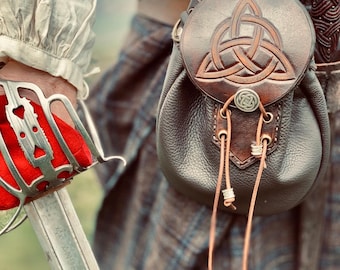 Leather Sporran with Triquetra Knot