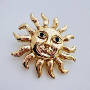 Sun Brooch  - 40x40mm