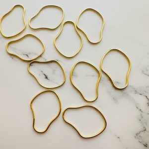 20 x Gold Plated Geometric Ring Links  -  39x29mm