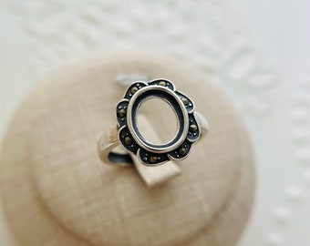 1 Pcs  - Sterling Silver Oval Cabochon Ring Setting - Adjustable - 8x10mm