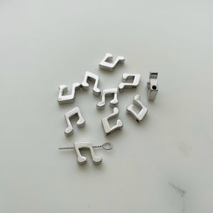 20 Stück- Musiknoten Perlen - 9 x 9 mm
